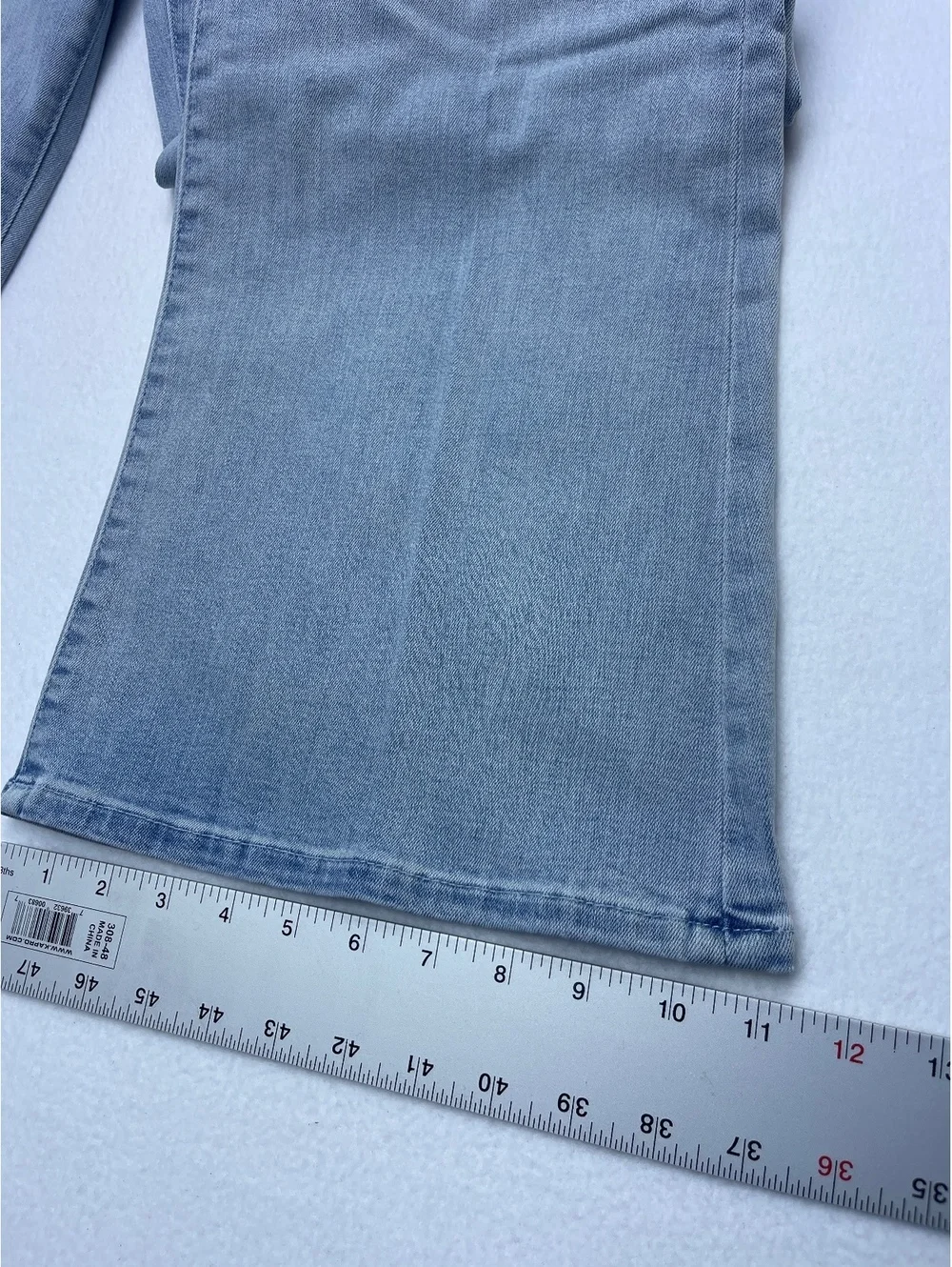 -N0055- 7 For All Mankind Light Blue Flared Denim Jeans Size 33